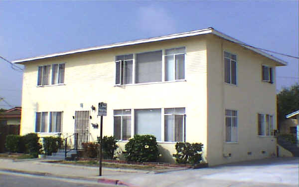 713-719 E Wells St in San Gabriel, CA - Building Photo