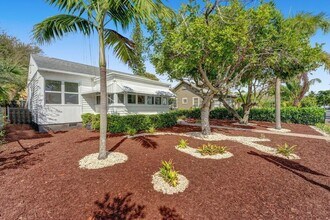 221 S Ocean Breeze in Lake Worth, FL - Building Photo - Building Photo