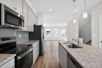 23 Short Br Dr in Ranson, WV - Building Photo - Building Photo