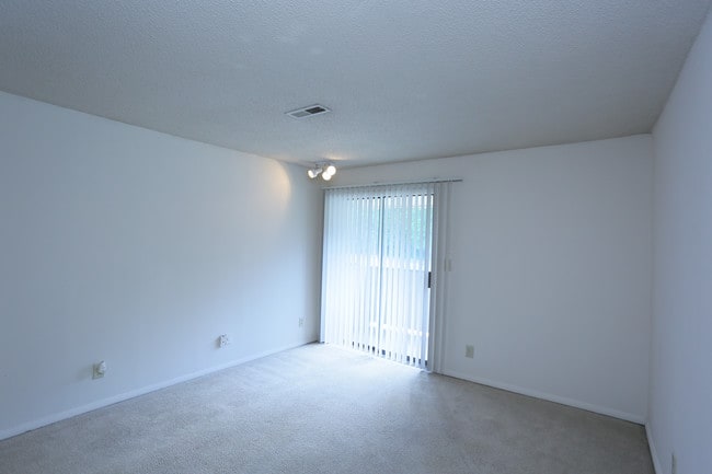 Briargreen Apartments in Huntsville, AL - Foto de edificio - Interior Photo