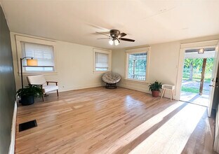 1171 21st St, Unit I in Des Moines, IA - Building Photo - Building Photo