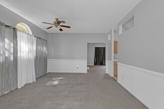 961 Water Oak Ct in Newport News, VA - Building Photo - Building Photo