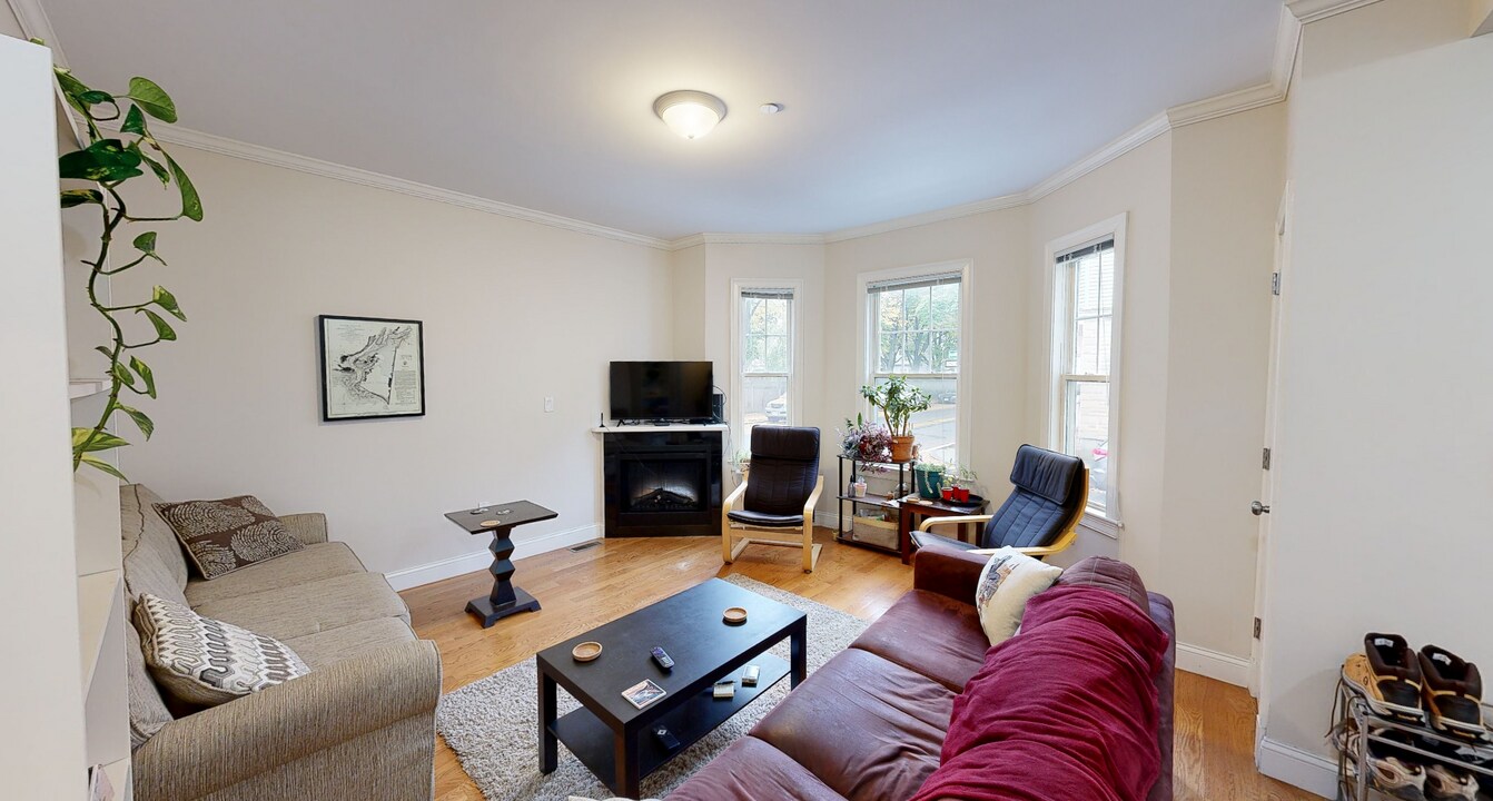 12 Marney St in Cambridge, MA - Building Photo
