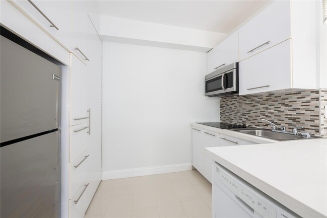 property at 207 SE 10th Ter