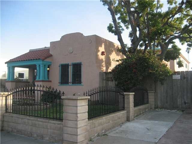 4855-4859 Cape May Ave in San Diego, CA - Foto de edificio - Building Photo