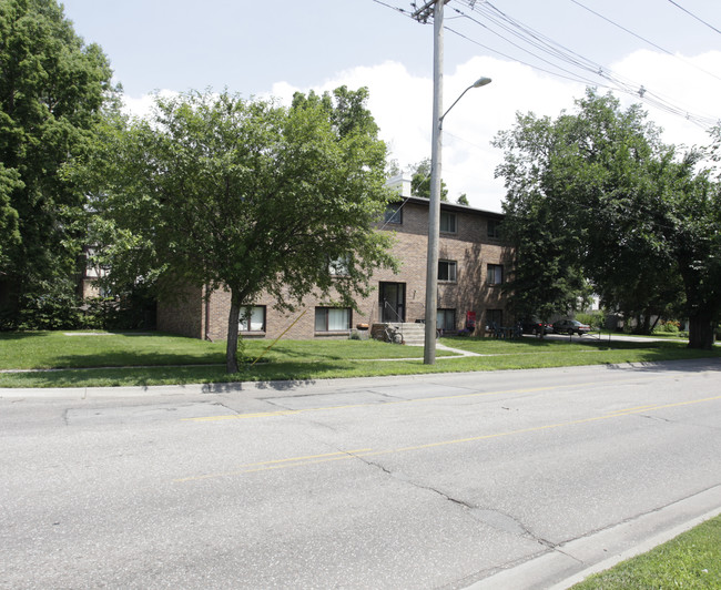 2440 N 56th St in Lincoln, NE - Building Photo - Building Photo