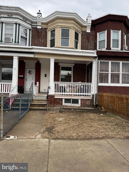 6109 Torresdale Ave in Philadelphia, PA - Building Photo