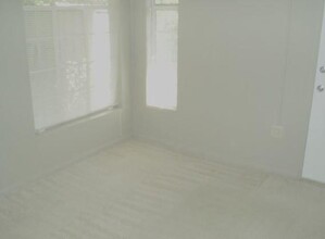 825 Harris Ave in Austin, TX - Building Photo - Building Photo