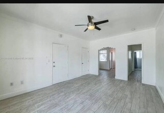 610 12th St, Unit #5 in Miami Beach, FL - Building Photo - Building Photo