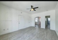 610 12th St, Unit #5 in Miami Beach, FL - Foto de edificio - Building Photo