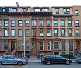 166 Washington Park in Brooklyn, NY - Building Photo - Building Photo