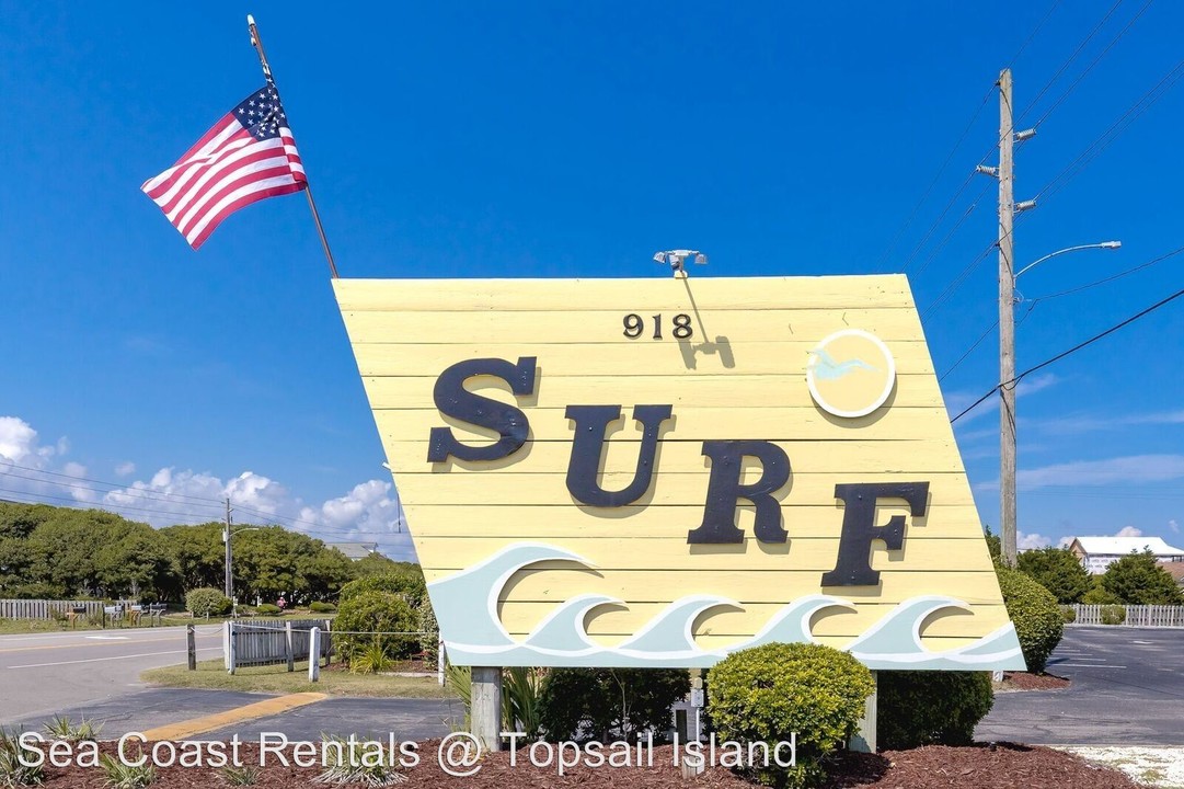 918 N New River Dr in Surf City, NC - Building Photo