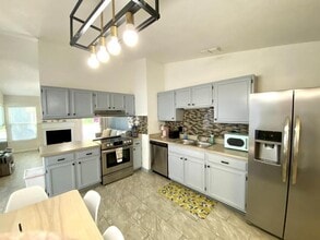 10027 Birch Field Dr in San Antonio, TX - Building Photo - Building Photo