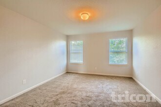 6115 Southern Vis in San Antonio, TX - Building Photo - Building Photo