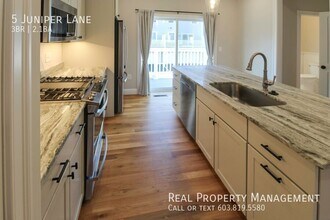 5 Juniper Ln in Portsmouth, NH - Building Photo - Building Photo