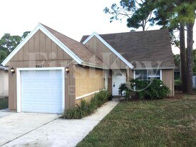 5227 Adams Rd in Delray Beach, FL - Building Photo