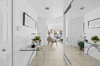 3225 NE 184th St in Aventura, FL - Building Photo - Building Photo