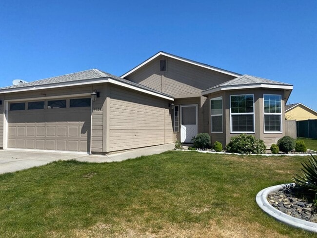 8924 W Bonnie Ave in Kennewick, WA - Building Photo - Building Photo