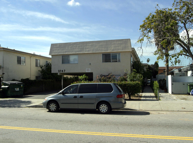 3747 Inglewood Blvd in Los Angeles, CA - Building Photo - Building Photo