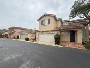 262 Potawatomi St in Ventura, CA - Building Photo - Building Photo