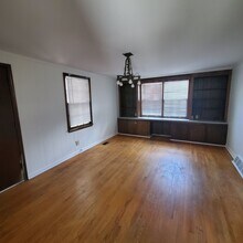 301 W Lakeside Ave in Columbia, SC - Building Photo - Building Photo