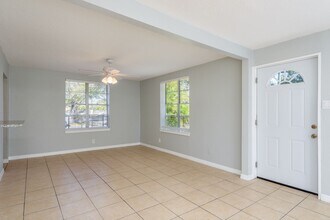 13698 120th St N in Largo, FL - Building Photo - Building Photo