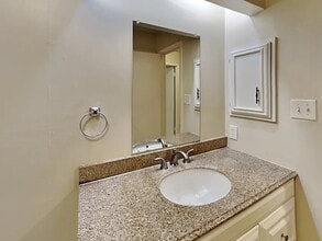 16402 Forest Bend Ave in Friendswood, TX - Building Photo - Building Photo