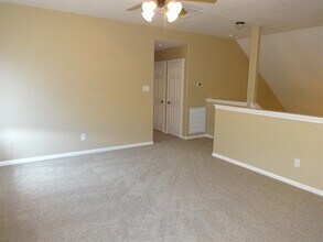 5318 Rio Dr in Baytown, TX - Building Photo - Building Photo