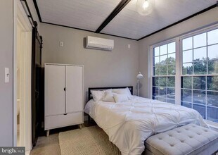 12 W Montgomery St in Baltimore, MD - Building Photo - Building Photo