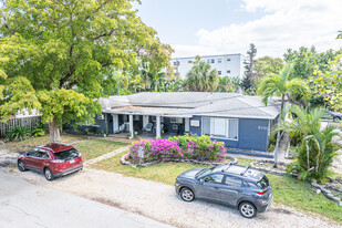 610 NE 12th Ave in Fort Lauderdale, FL - Building Photo