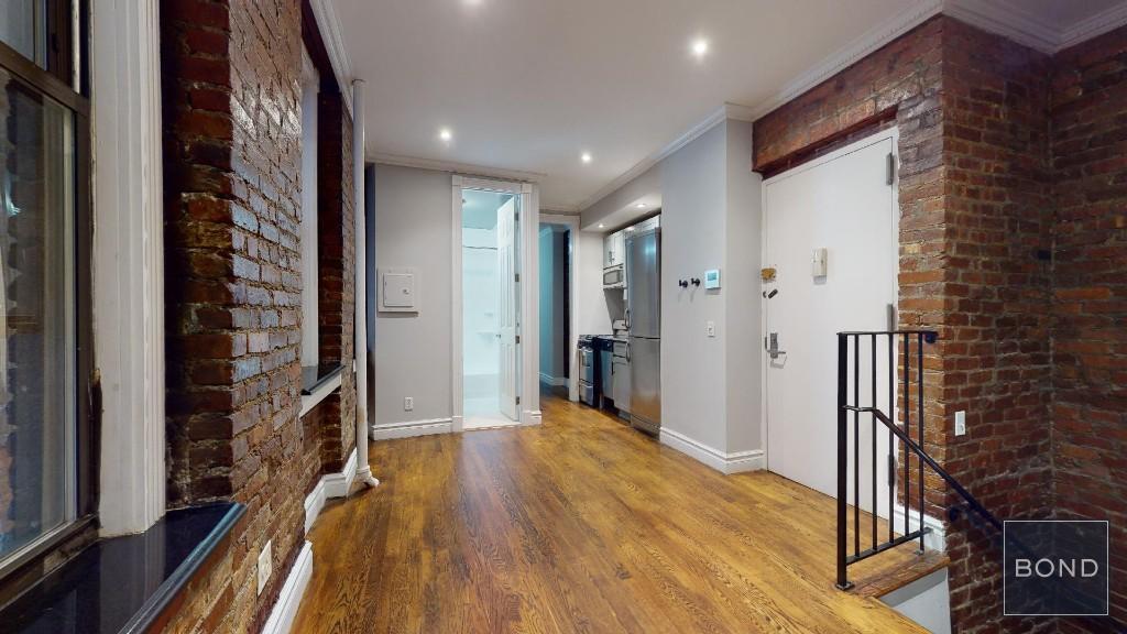 416 E 13th St in New York, NY - Building Photo