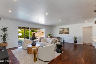 5110 E Verde Ln in Phoenix, AZ - Building Photo - Building Photo