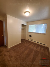 129 4th St, Unit 129 in Idaho Falls, ID - Foto de edificio - Building Photo