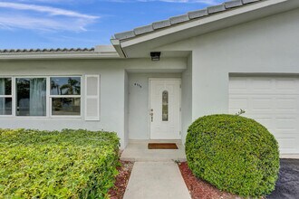 4775 NW 5th Ave in Boca Raton, FL - Building Photo - Building Photo