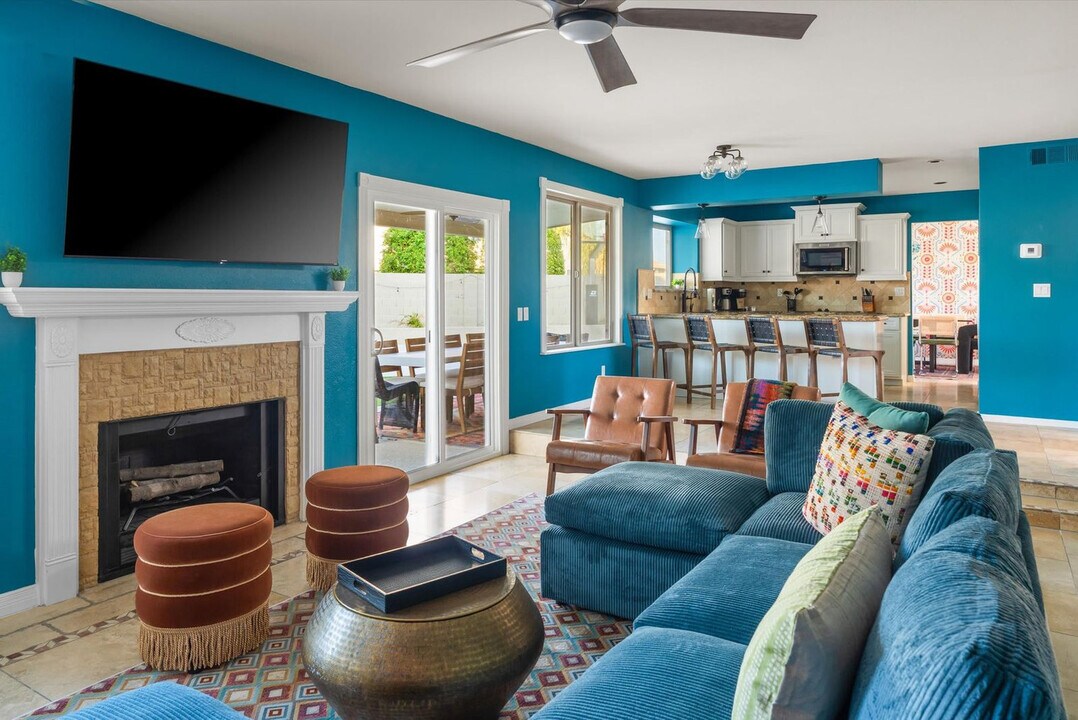 7804 W Pershing Ave in Peoria, AZ - Building Photo