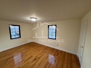 1 Grant Ave in Watertown, MA - Building Photo - Building Photo