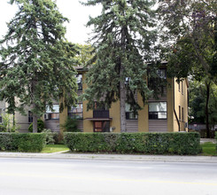 419 Lawrence Ave W in Toronto, ON - Building Photo - Building Photo