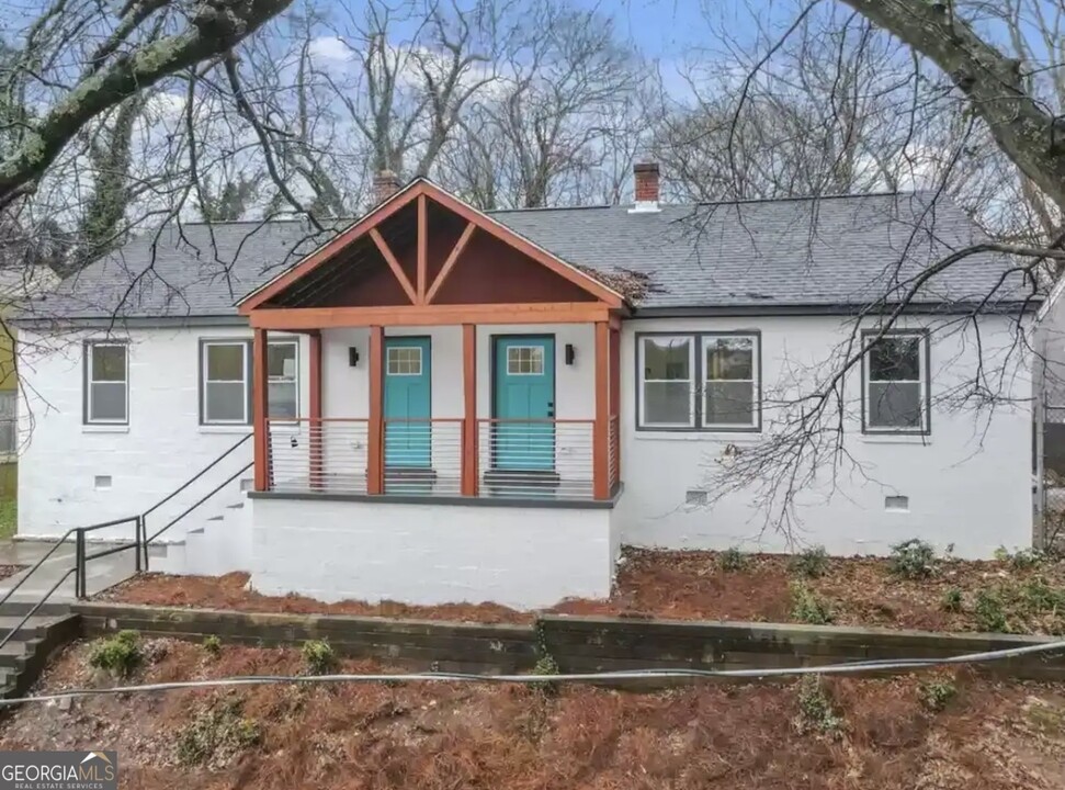 261 Lawton St SW in Atlanta, GA - Building Photo