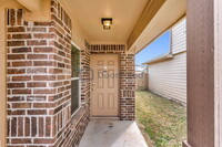 14415 Almodine Rd in Manor, TX - Foto de edificio - Building Photo