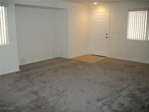 9161 Spoonbill Ridge Pl in Las Vegas, NV - Building Photo - Building Photo