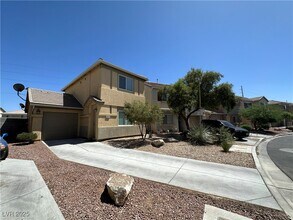 4777 Arroyo Seco Dr in Las Vegas, NV - Building Photo - Building Photo