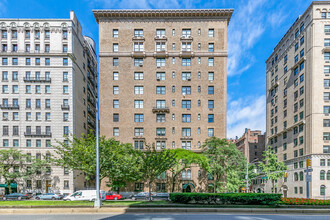 850 Park Ave in New York, NY - Foto de edificio - Building Photo