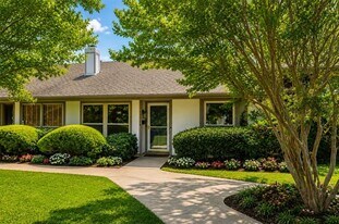 13706 Flagstone Ln in Dallas, TX - Building Photo
