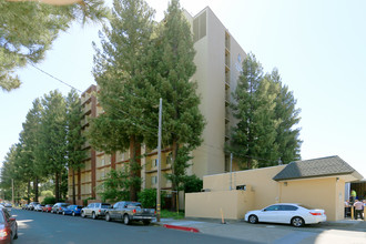 Silvercrest Senior Living Residence in Santa Rosa, CA - Building Photo - Building Photo