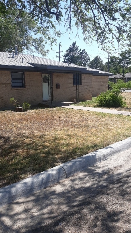 property at 2700 3rd Ave