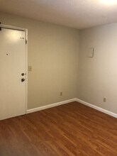 128 Mammoth Rd-Unit -#15 in Hooksett, NH - Building Photo - Building Photo