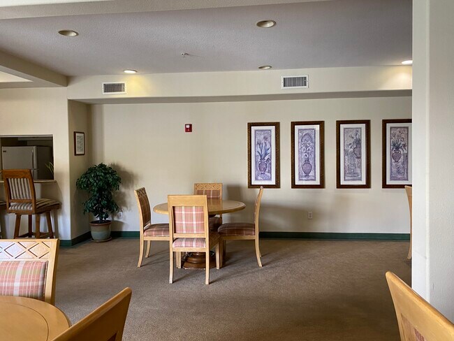 3120 Sepulveda Blvd, Unit 411 in Torrance, CA - Foto de edificio - Building Photo