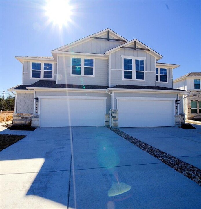 162 Elisha Dr in Liberty Hill, TX - Building Photo