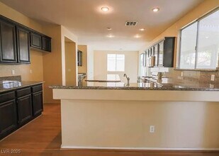 9055 Danesbury Ct in Las Vegas, NV - Building Photo - Building Photo