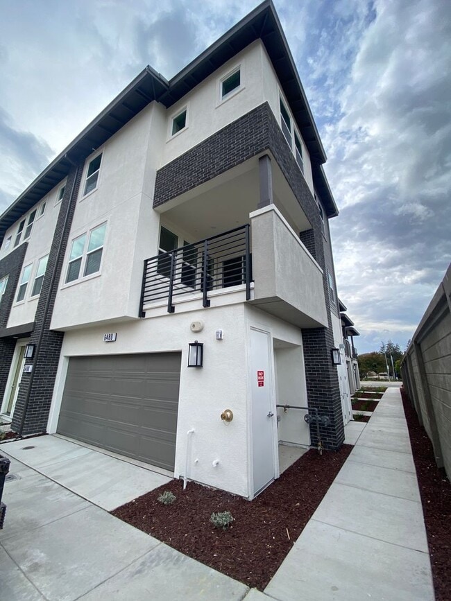6480 Rosebay Ct in Dublin, CA - Building Photo - Building Photo